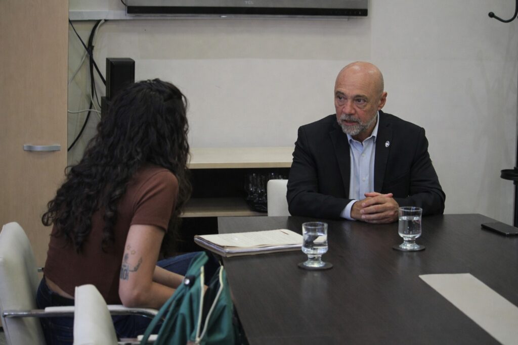 “No hay que dejar que nos hagan bajar los brazos”