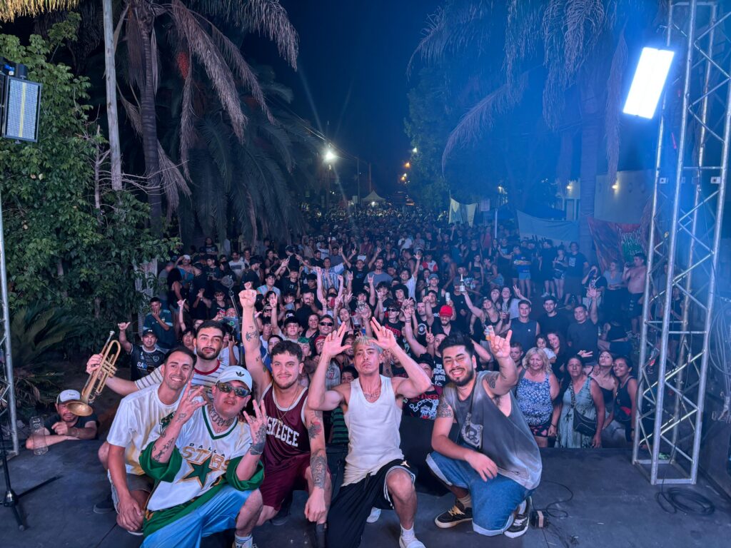 ¿Es solo un rocanrol del país? La movida de las bandas de la zona oeste
